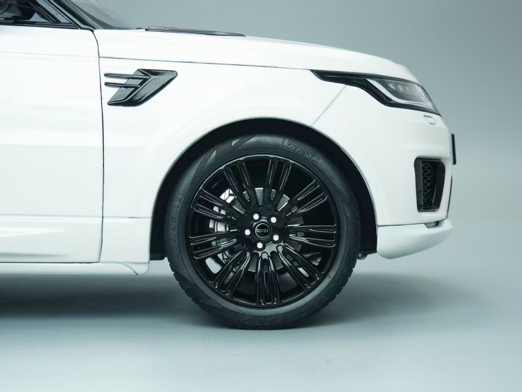 WHELART 1:18 Land Rover Range Rover Sport White – Horizon Diecast