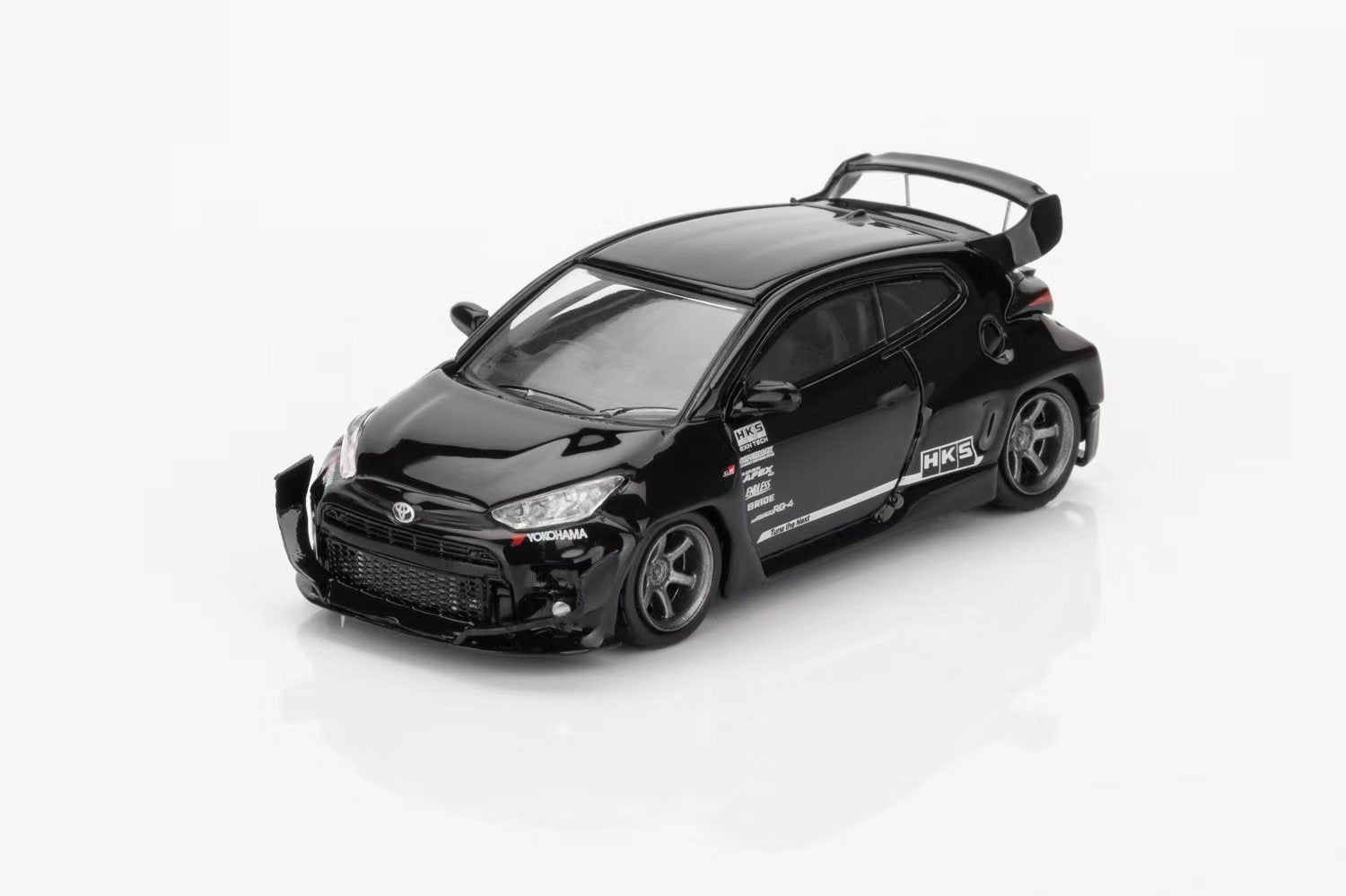Preorder] Fuji 1:64 Toyota GR Yaris Pandem Rocket Bunny wide body