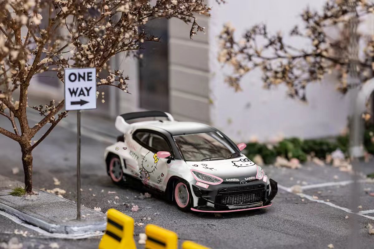 Preorder] Fuji 1:64 Toyota GR Yaris Pandem Rocket Bunny wide