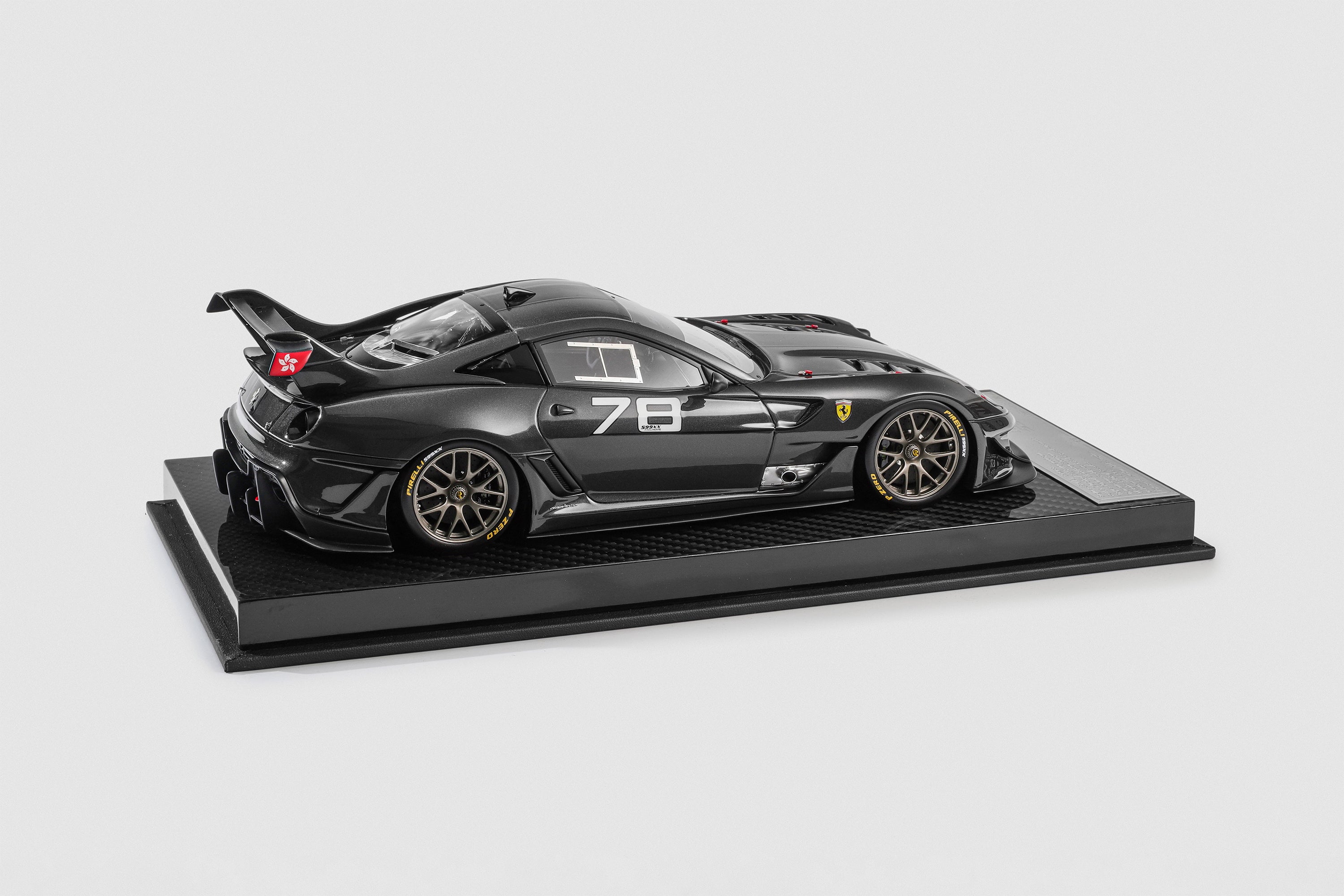 Preorder] MR Collection 1:18 Lamborghini Huracan Sterrato
