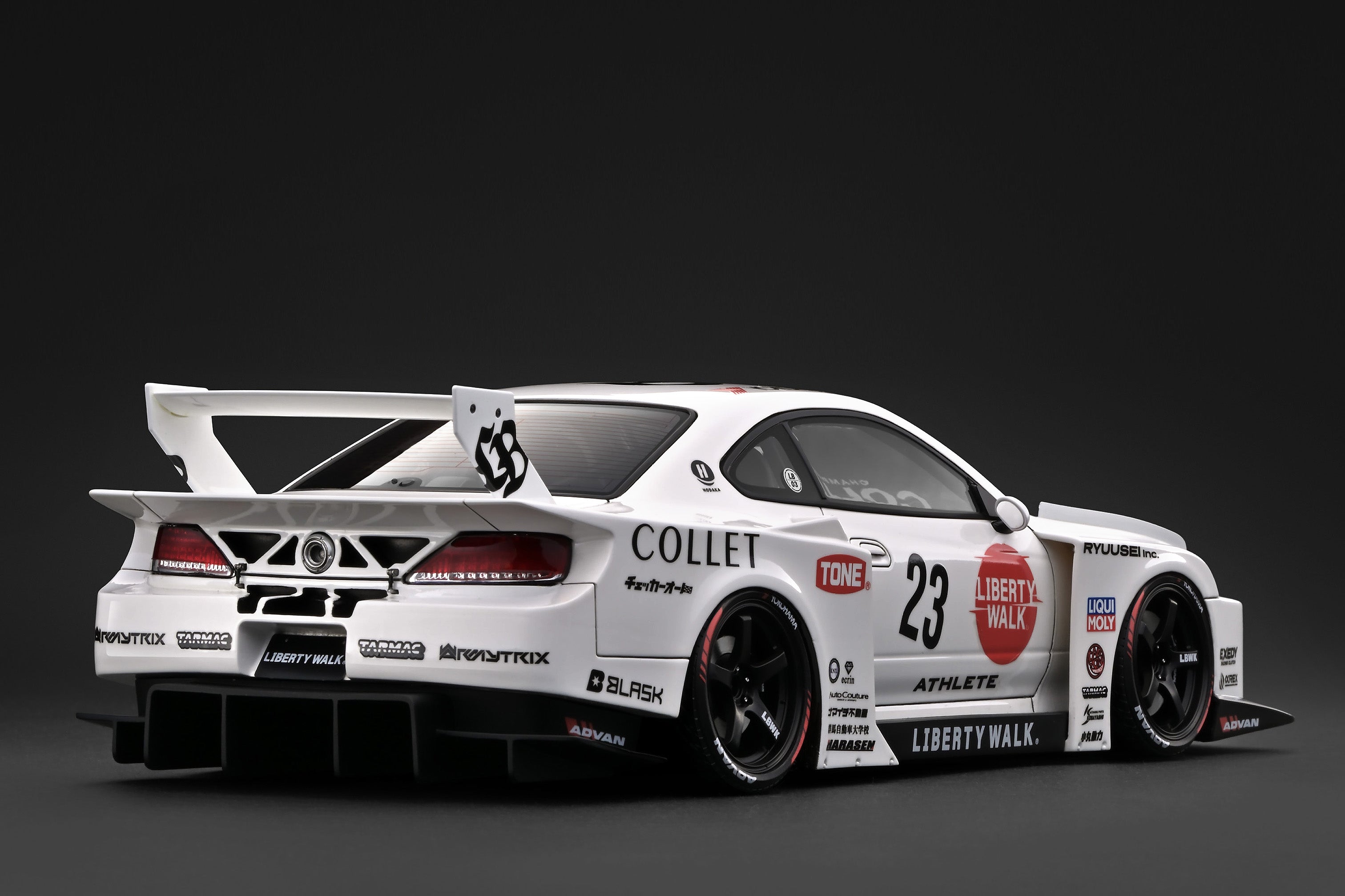 Preorder] Ignition Model 1:18 LB-Super Silhouette S15 SILVIA White