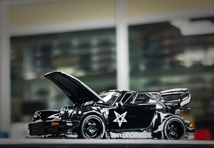 [Preorder] PGM 1:64 Porsche RWB930 Baphomet Demon PGM-640210 (2 Versions)
