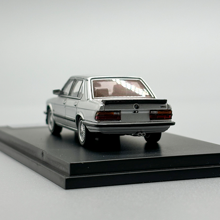 [Preorder] King Model 1:64 BMW M5 E28 (3 Colours)