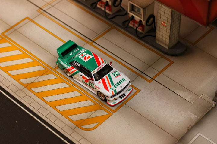 [Preorder] Street Weapon 1:64 BMW E30 M3 LTO Modified Version (3 Versions)