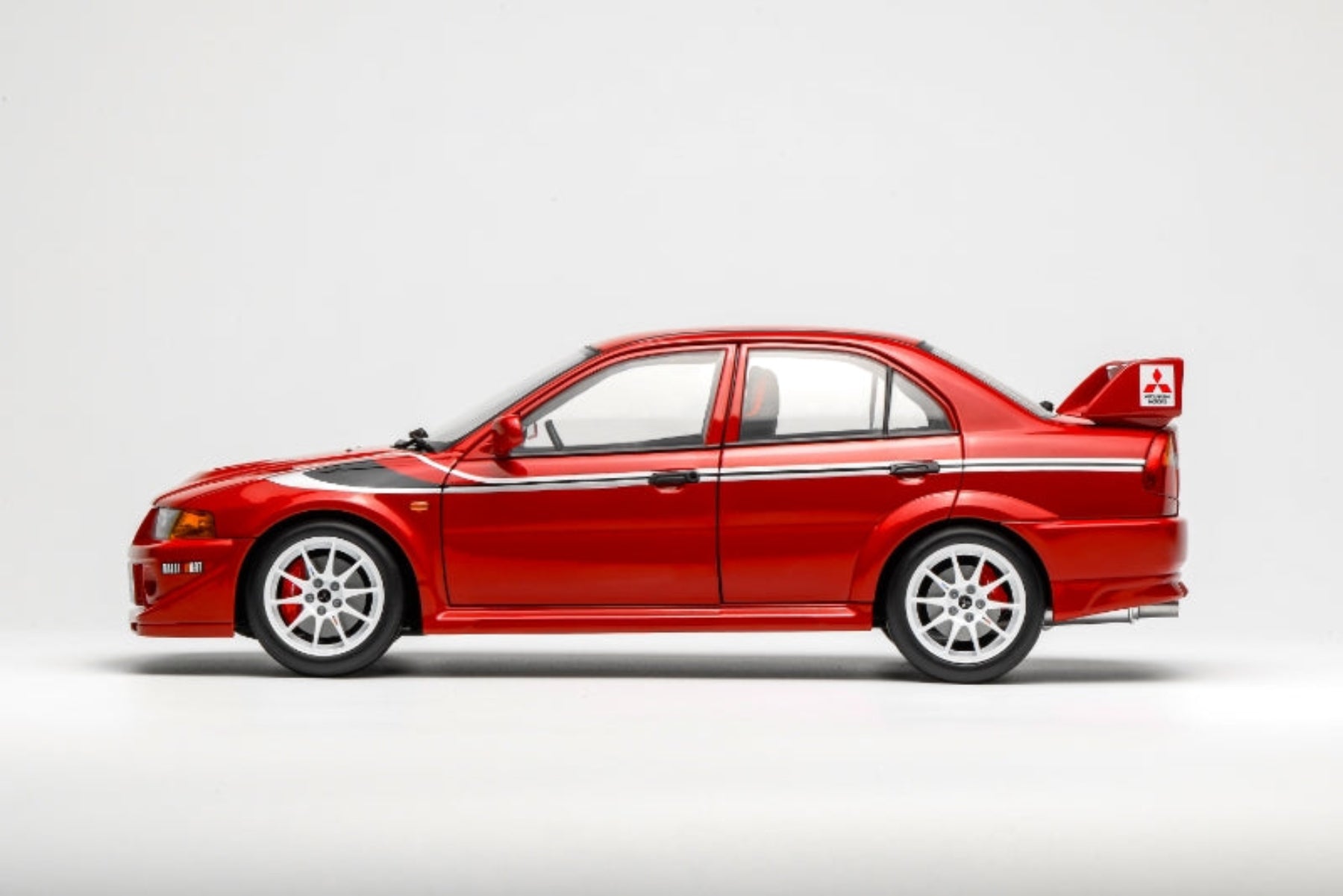 MOTORHELIX 1:18 Mitsubishi Lancer Evolution VI (6.5) (2 Colours