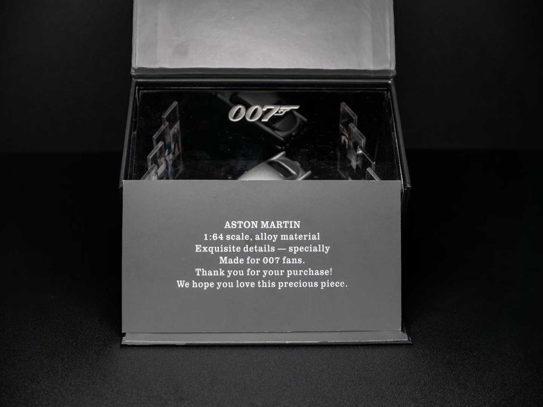 [Preorder] 007 1:64 Aston Martin DB5 With scene poster and gift box (10 Versions)
