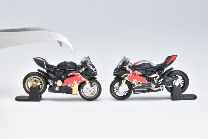 [Preorder] Mini Bike 1:64 Ducati 1299 S Red Bull (2 Versions)