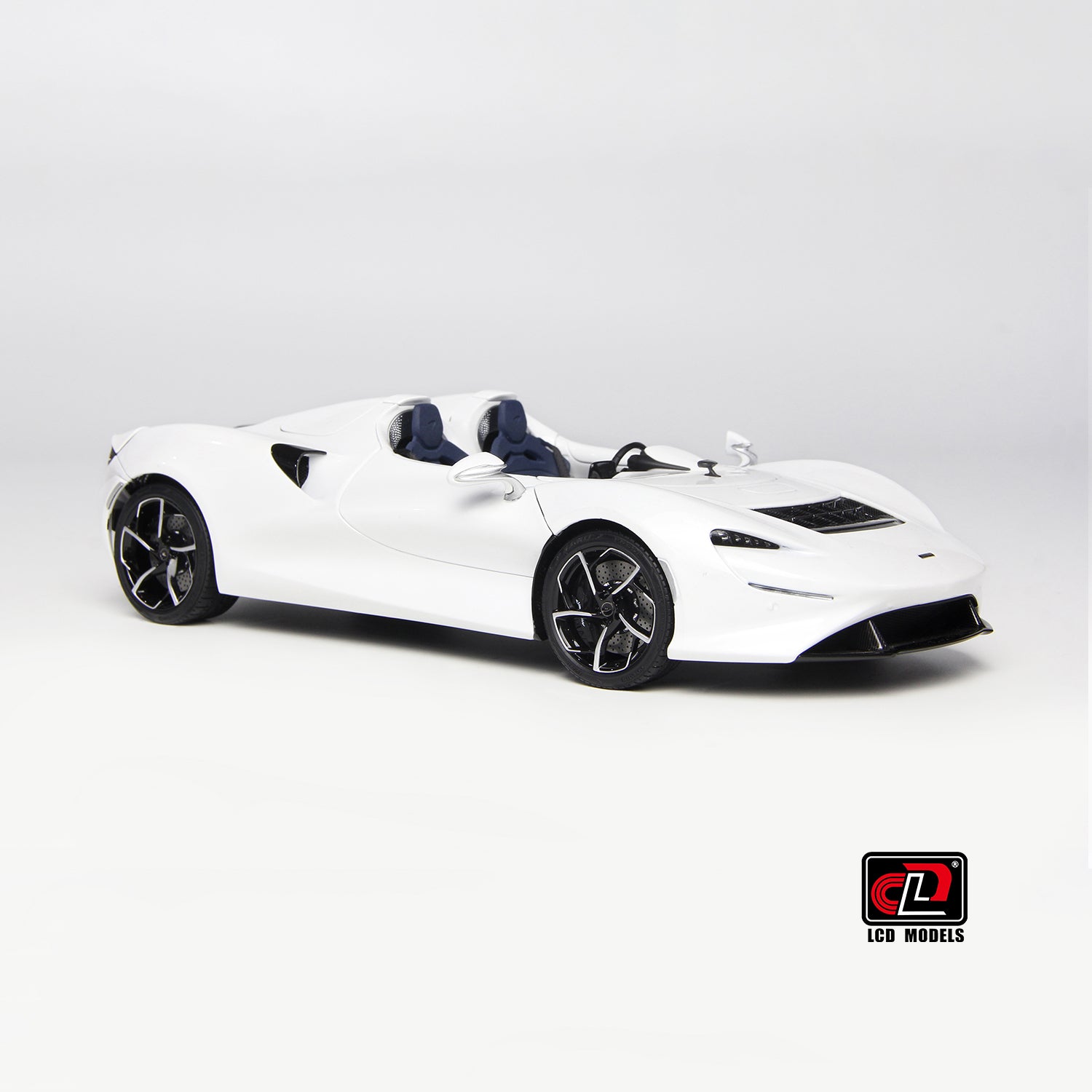 Preorder] LCD 1:18 McLaren ELVA - White LCD18015-WH – Horizon Diecast