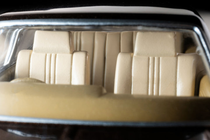 [Preorder] TLVN Tomica Limited Vintage Neo 1:64 1978 Toyota Crown 4-Door Hardtop (Brown) LV-N83c