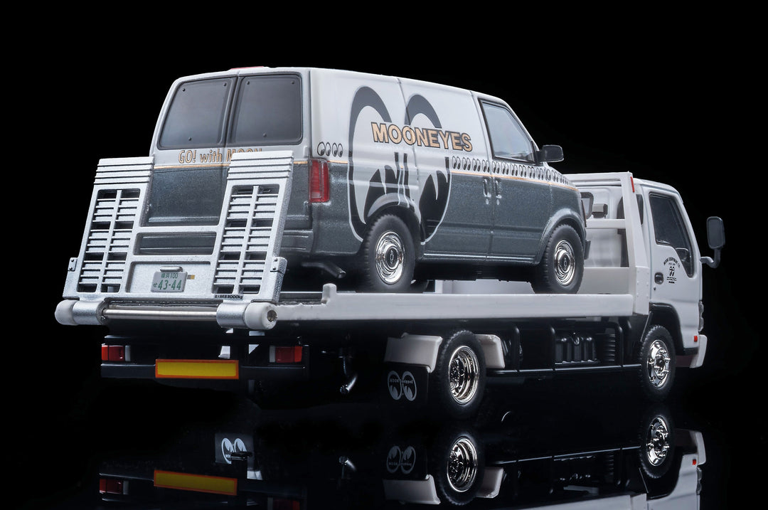 [Preorder] TLVN Tomica Limited Vintage Neo 1:64 Isuzu Elf Hanamidai Safety Loader (MOONEYES) LV-N391a