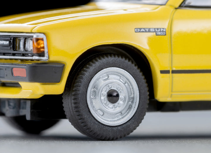 [Preorder] TLVN Tomica Limited Vintage Neo 1:64 1983 Datsun Truck King Cab GL (Yellow) LV-N373b