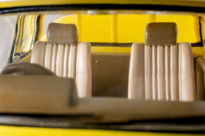 [Preorder] TLVN Tomica Limited Vintage Neo 1:64 1983 Datsun Truck King Cab GL (Yellow) LV-N373b