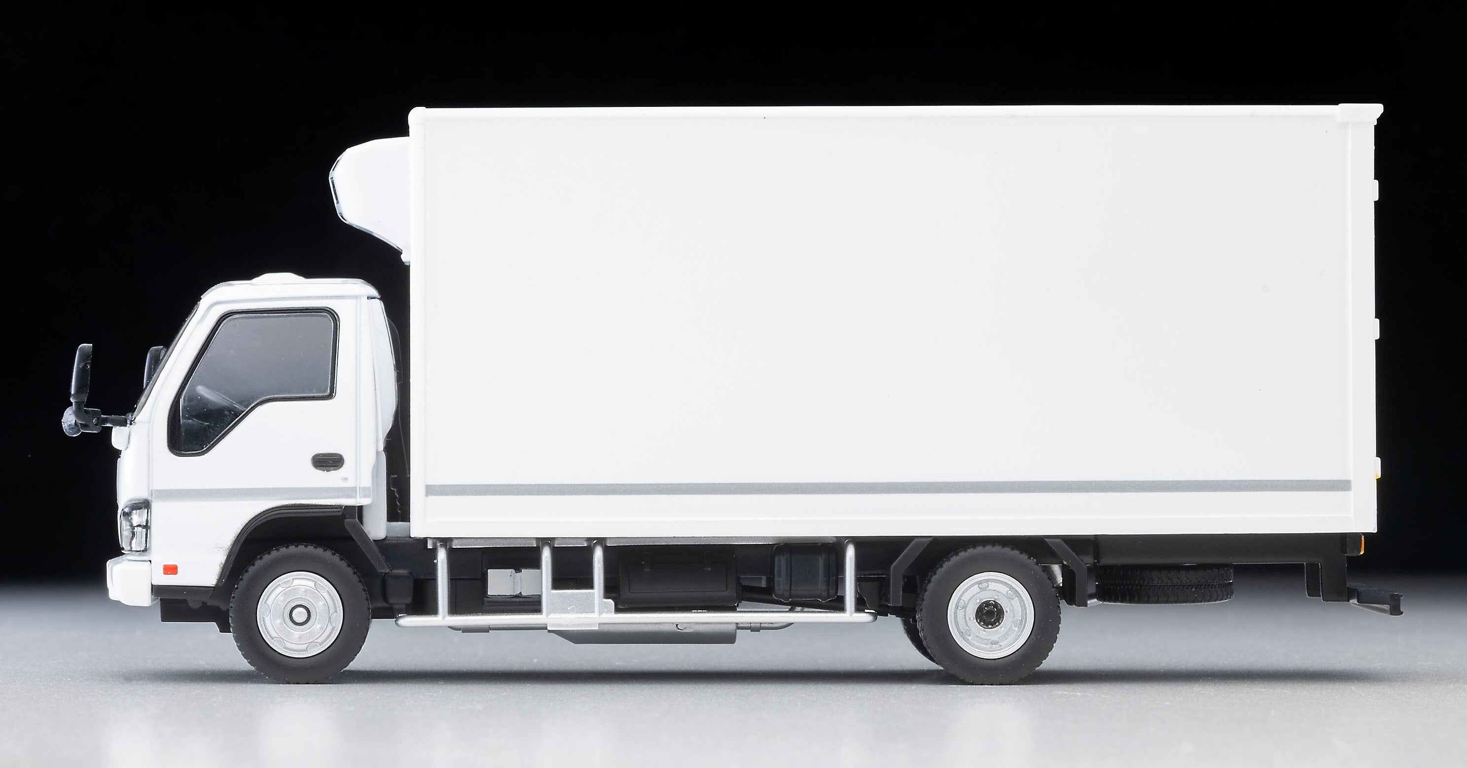 Preorder] TLVN Tomica Limited Vintage Neo 1:64 Isuzu Elf Panel Van