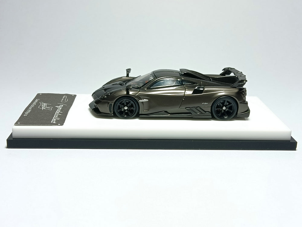 [Preorder] Model Collect 1:64 Pagani Huayra Imola Pearl Grey/Carbon roof