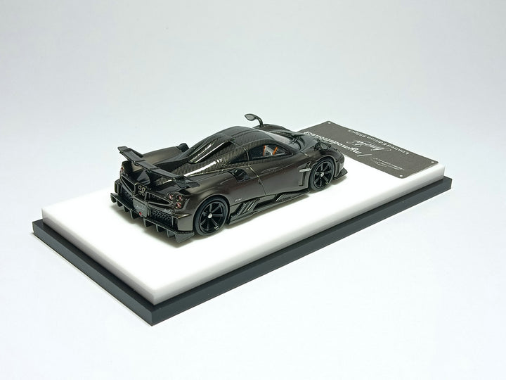 [Preorder] Model Collect 1:64 Pagani Huayra Imola Pearl Grey/Carbon roof