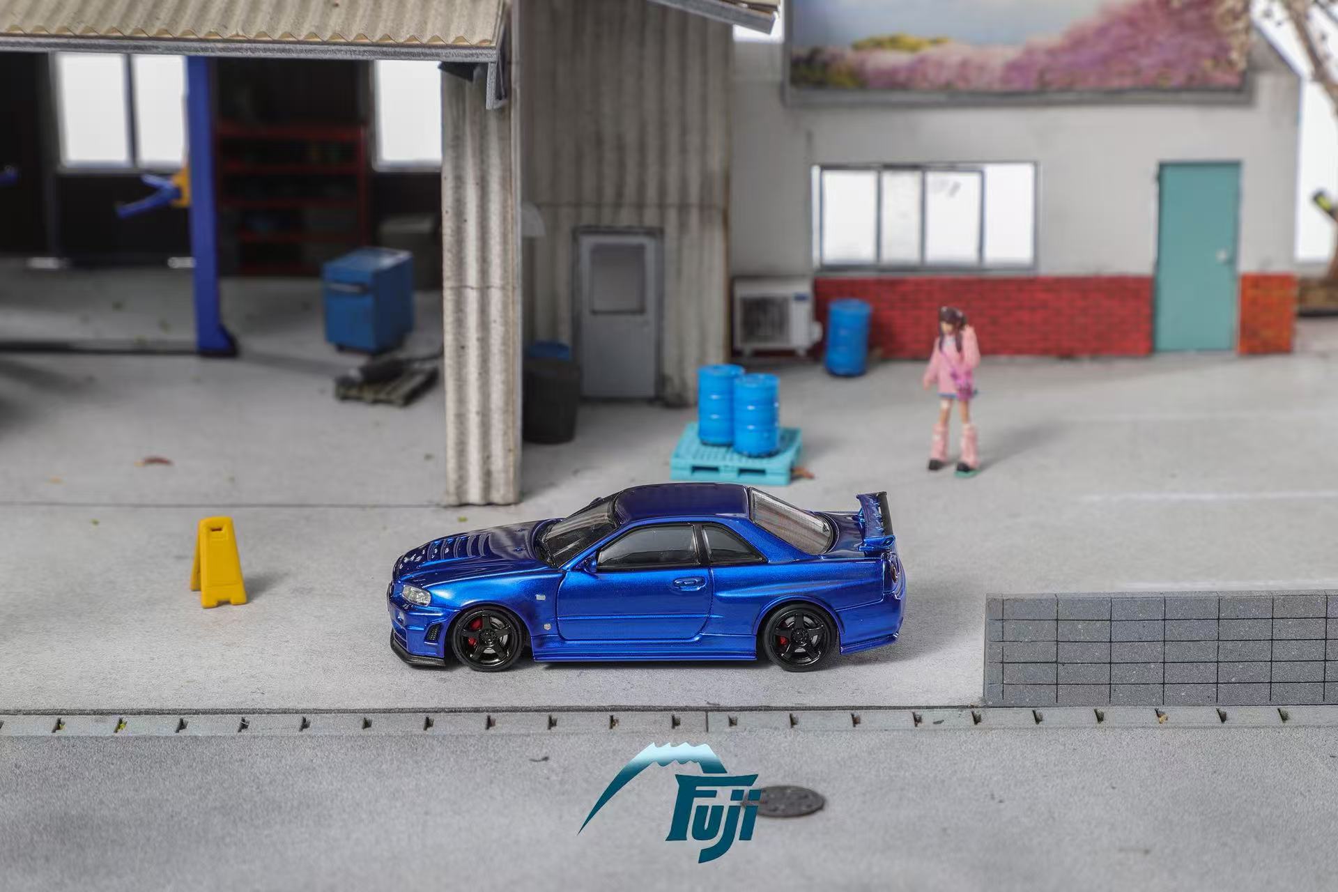 Fuji 1:64 Nissan Skyline GT-R R34 Nismo Z-Tune High-End Version (4
