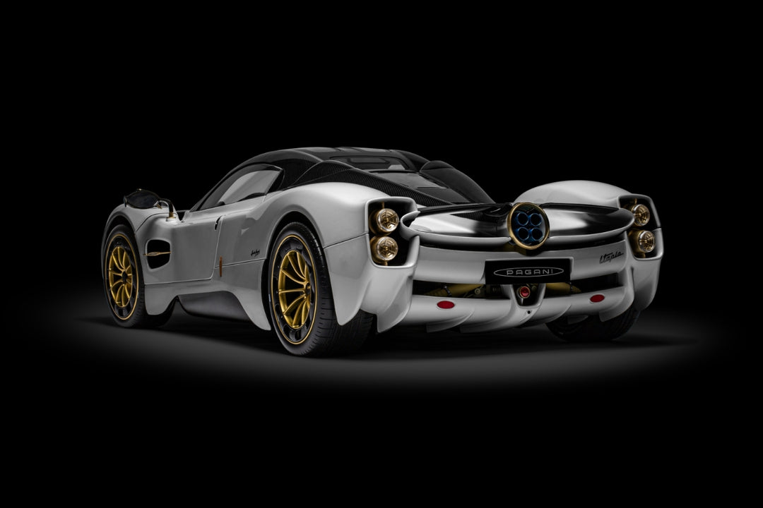 [Preorder] Pocher 1:8 HK123 Pagani Utopia Bianca Perla Black Building Kit