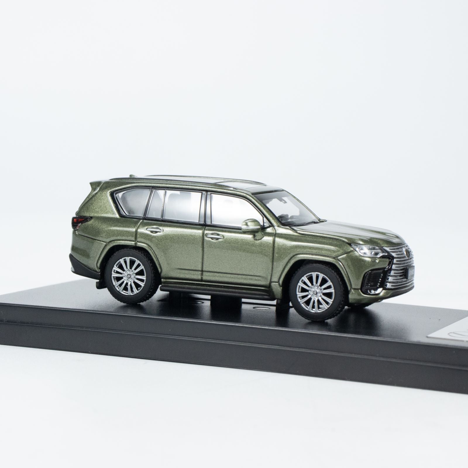 LCD 1:64 Lexus LX600 Green Diecast LCD64035-NG – Horizon Diecast