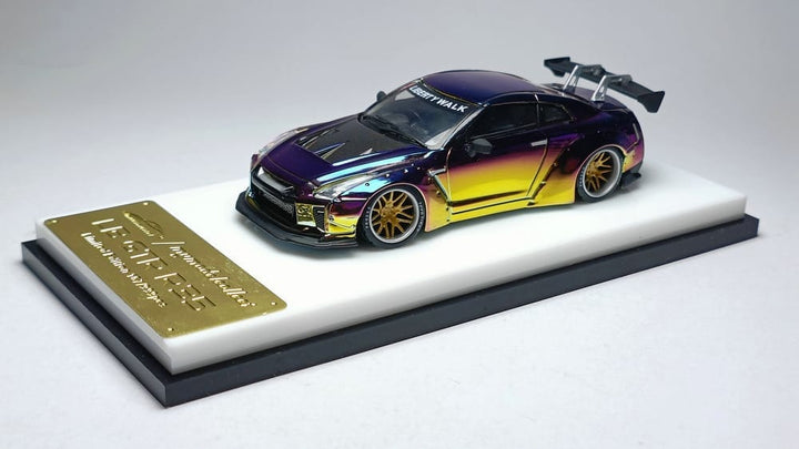 Model Collect 1:64 GTR 1.5 Version Wide-Body (2 Colours)