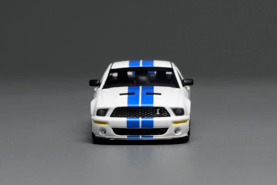 [Preorder] MOTORHELIX x Greenlight 1:64 Ford Mustang Shelby GT500 2007 (2 Colours)