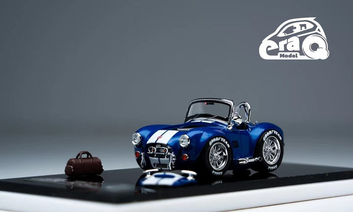 [Preorder] EraQ X DYwork 1:64 Shelby Cobra 427 Blue Livery (with luggage bag)