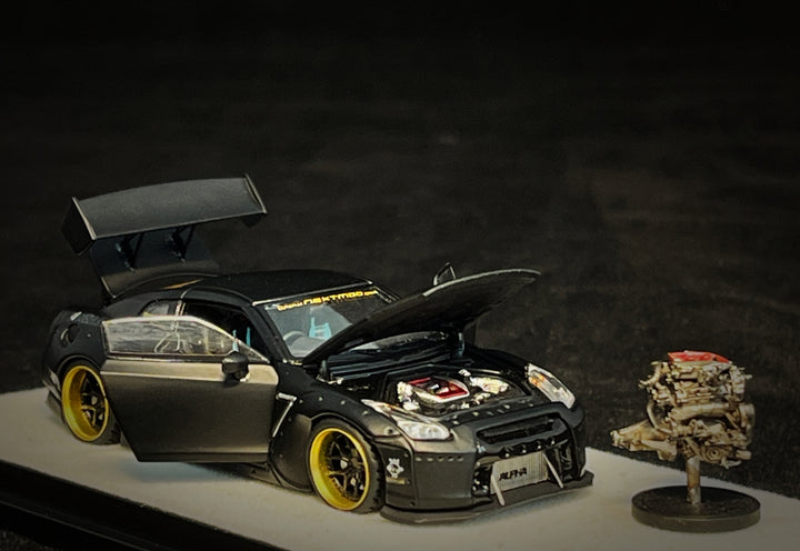 [Preorder] PGM 1:64 Nissan GT-R (R35) - Rocket Bunny Matte Black (2 Versions)