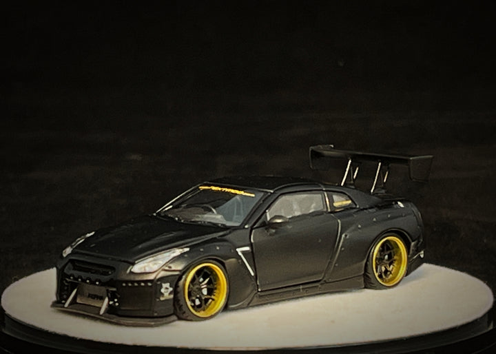 [Preorder] PGM 1:64 Nissan GT-R (R35) - Rocket Bunny Matte Black (2 Versions)