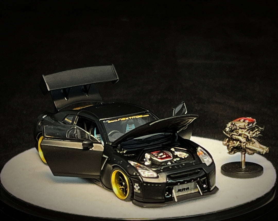 [Preorder] PGM 1:64 Nissan GT-R (R35) - Rocket Bunny Matte Black (2 Versions)