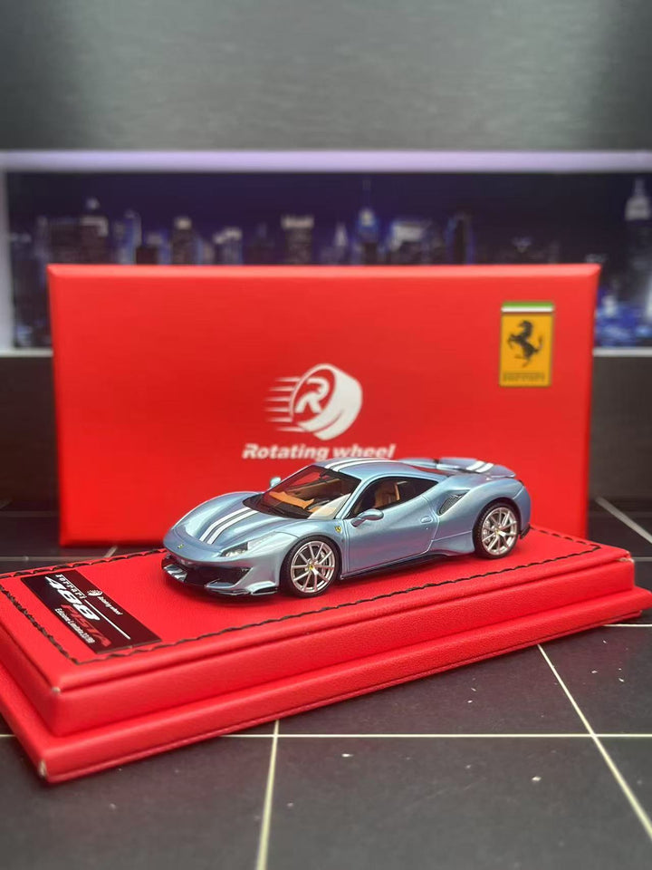 [Preorder] Rotating Wheel 1:64 Ferrari 488 Pista - Ice Blue Strips