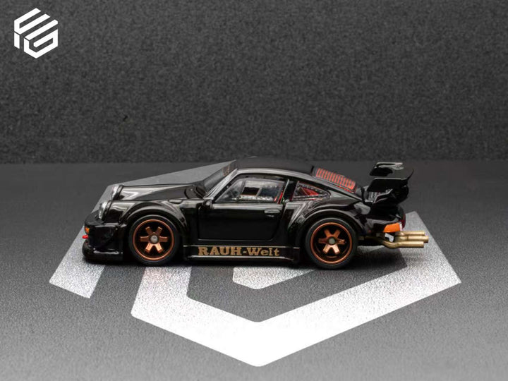 [Preorder] FG 1:64 RWB 930 Black