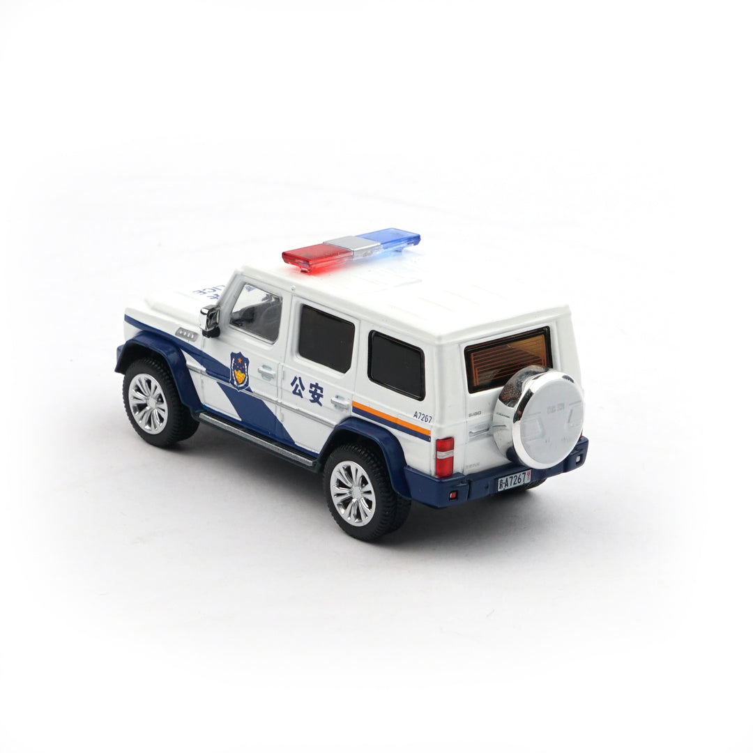 [Preorder] XCARTOYS 1:64 BAIC BJ80 People's Police Motorcycle Escort Set