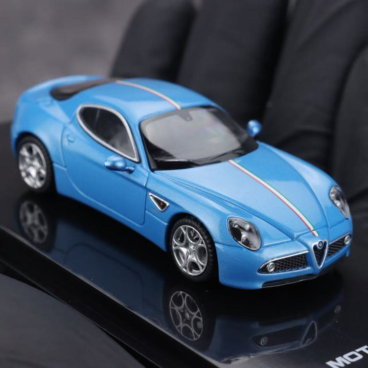 [Preorder] MOTORHELIX 1:64 Alfa Romeo 8C Ice Lake Blue
