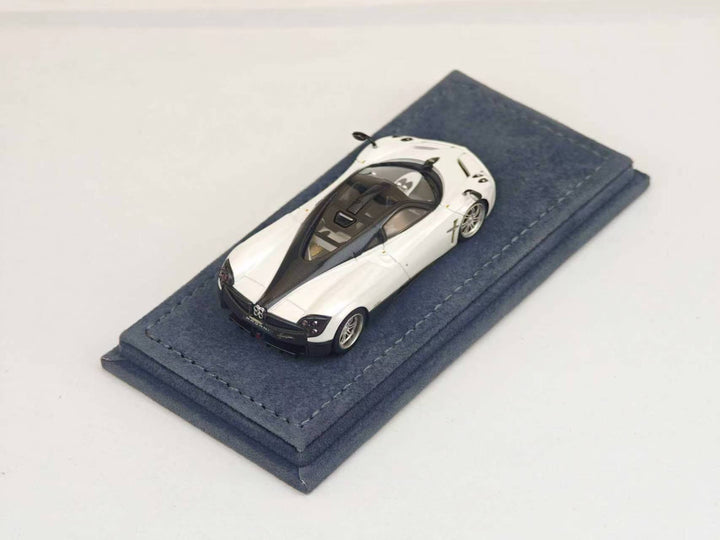 [Preorder] GRADE PRO 1:64 Pagani Huayra (6 Colours)