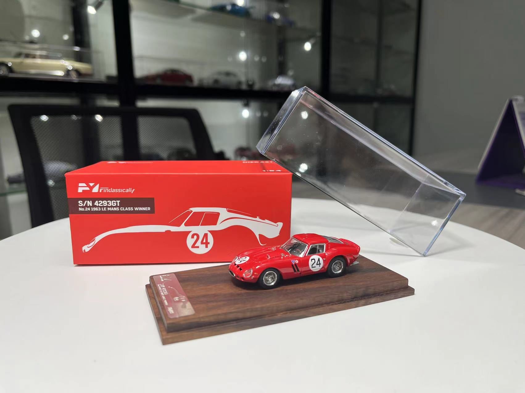 Finclassically 1:64 250 GTO – Horizon Diecast