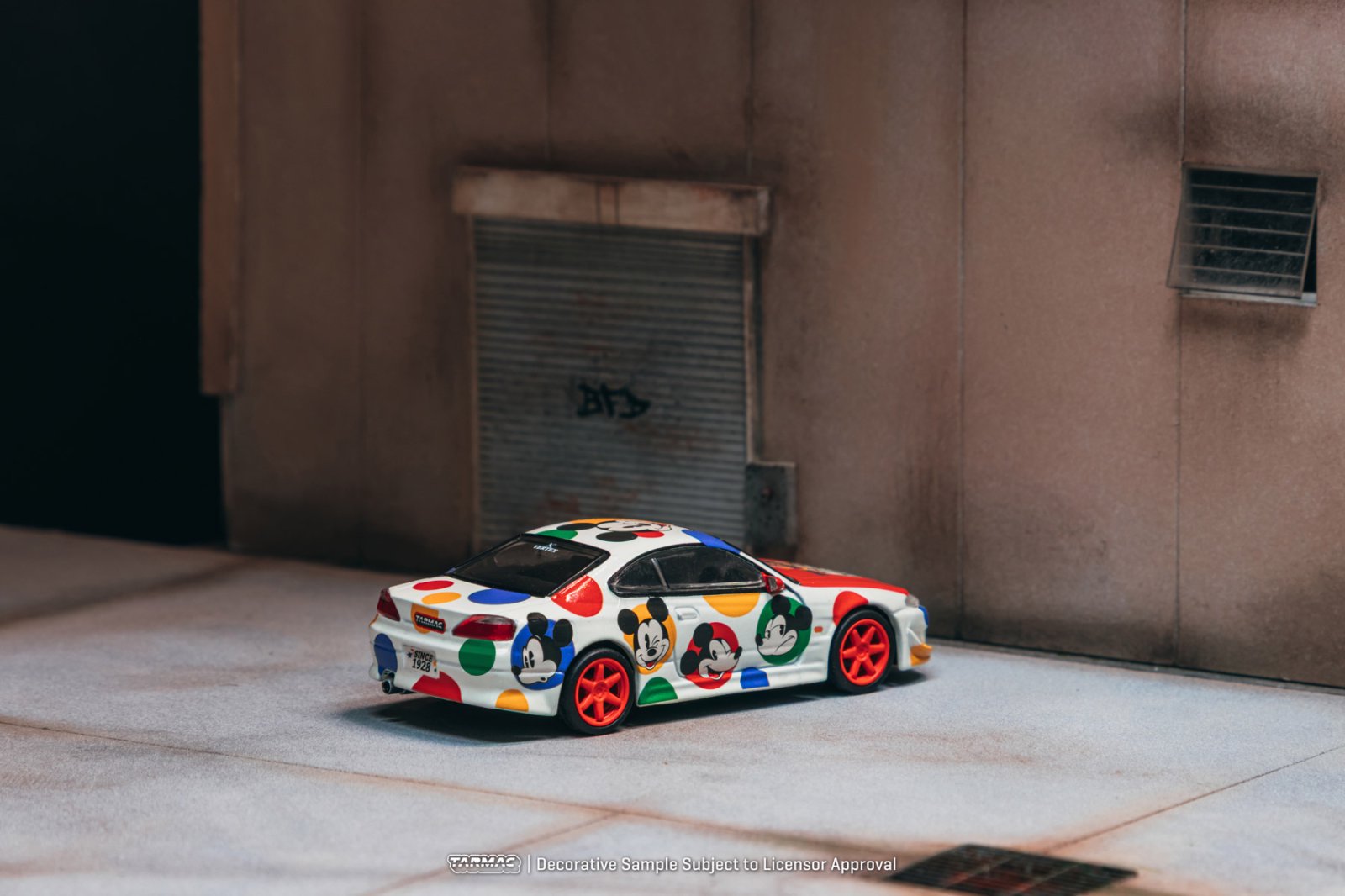 Tarmac Works 1:64 VERTEX Nissan Silvia (S15) Mickey Mouse T64G-023
