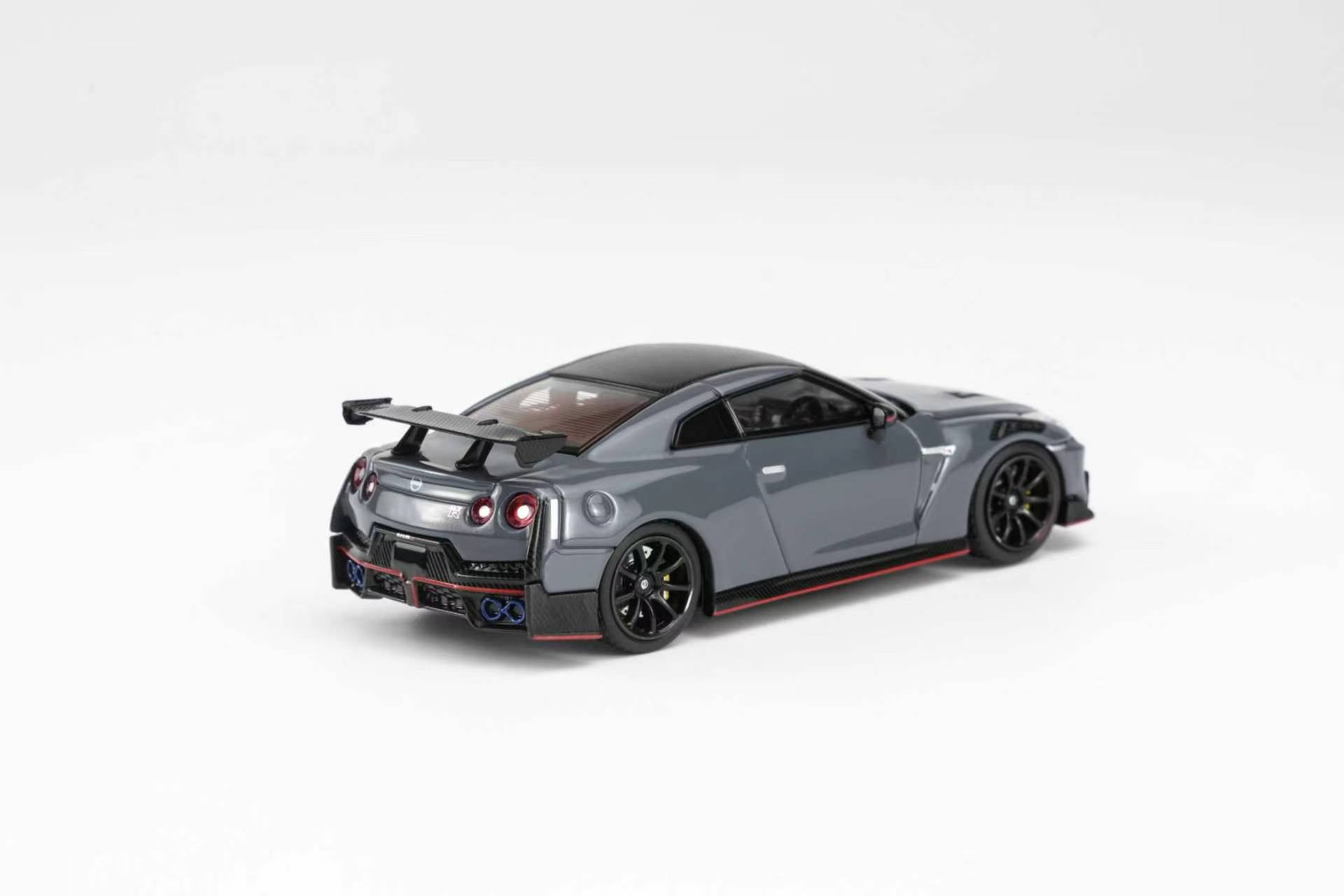 Preorder] MOTORHELIX 1:64 Nissan GT-R NISMO (R35) 2024 Stealth