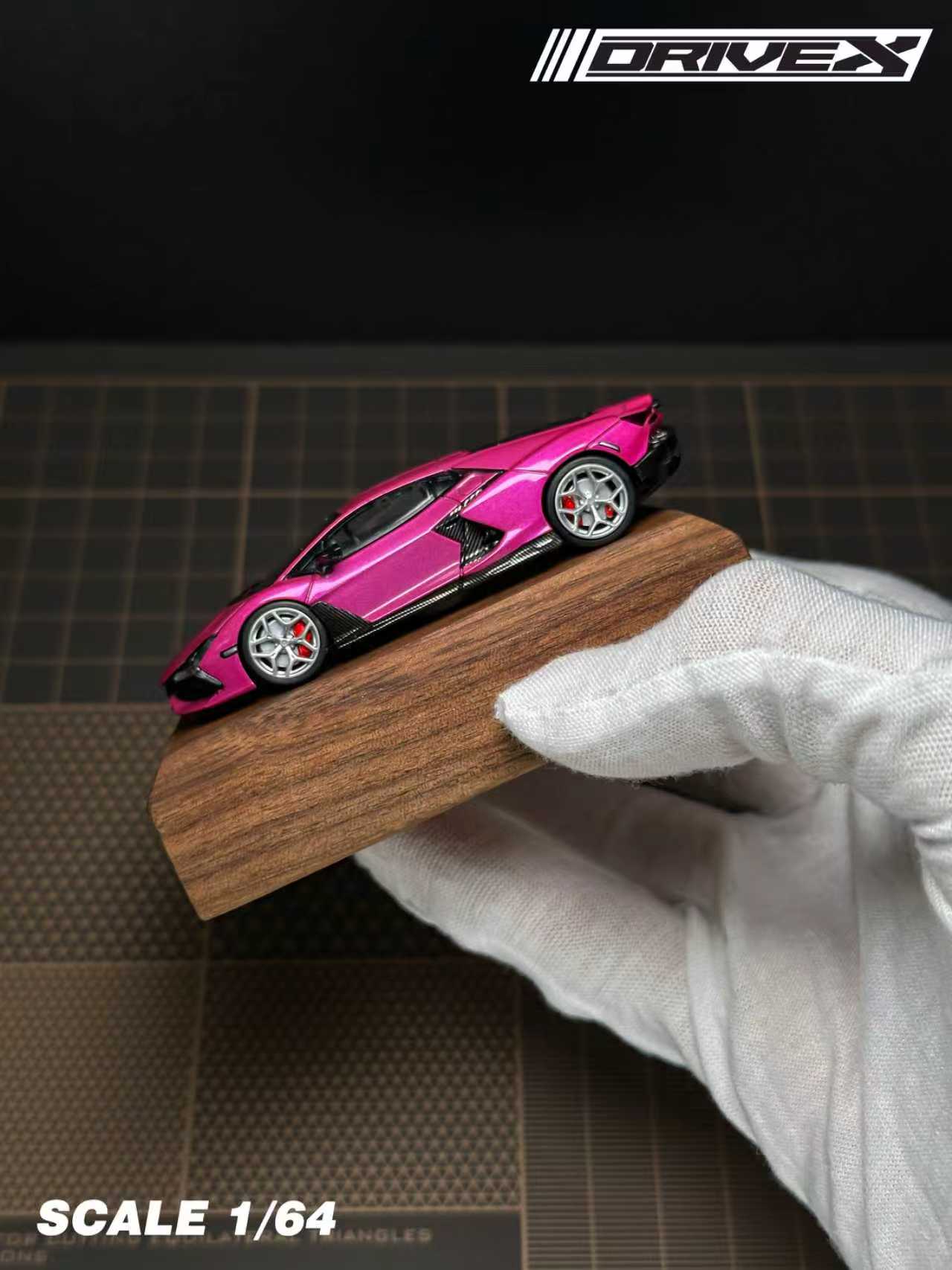 Preorder] Drive X 1:64 Lamborghini Revuelto Hanging Card Board (7