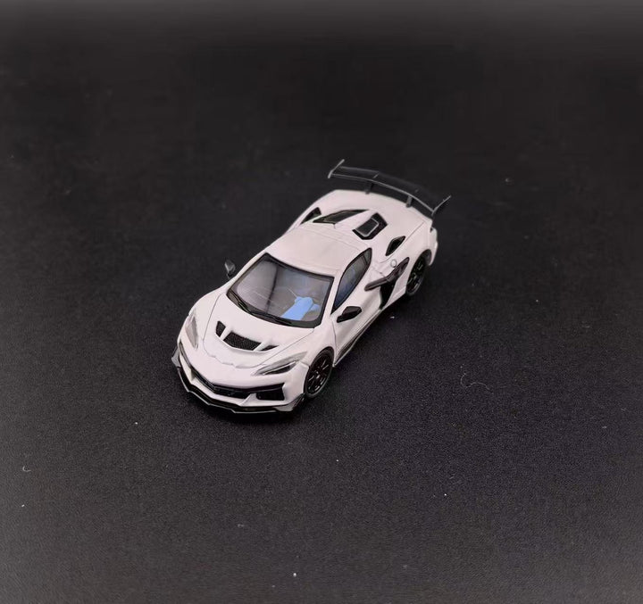 Fine works64 1:64 Chevrolet Corvette C8 ZR1 (2 Colours)