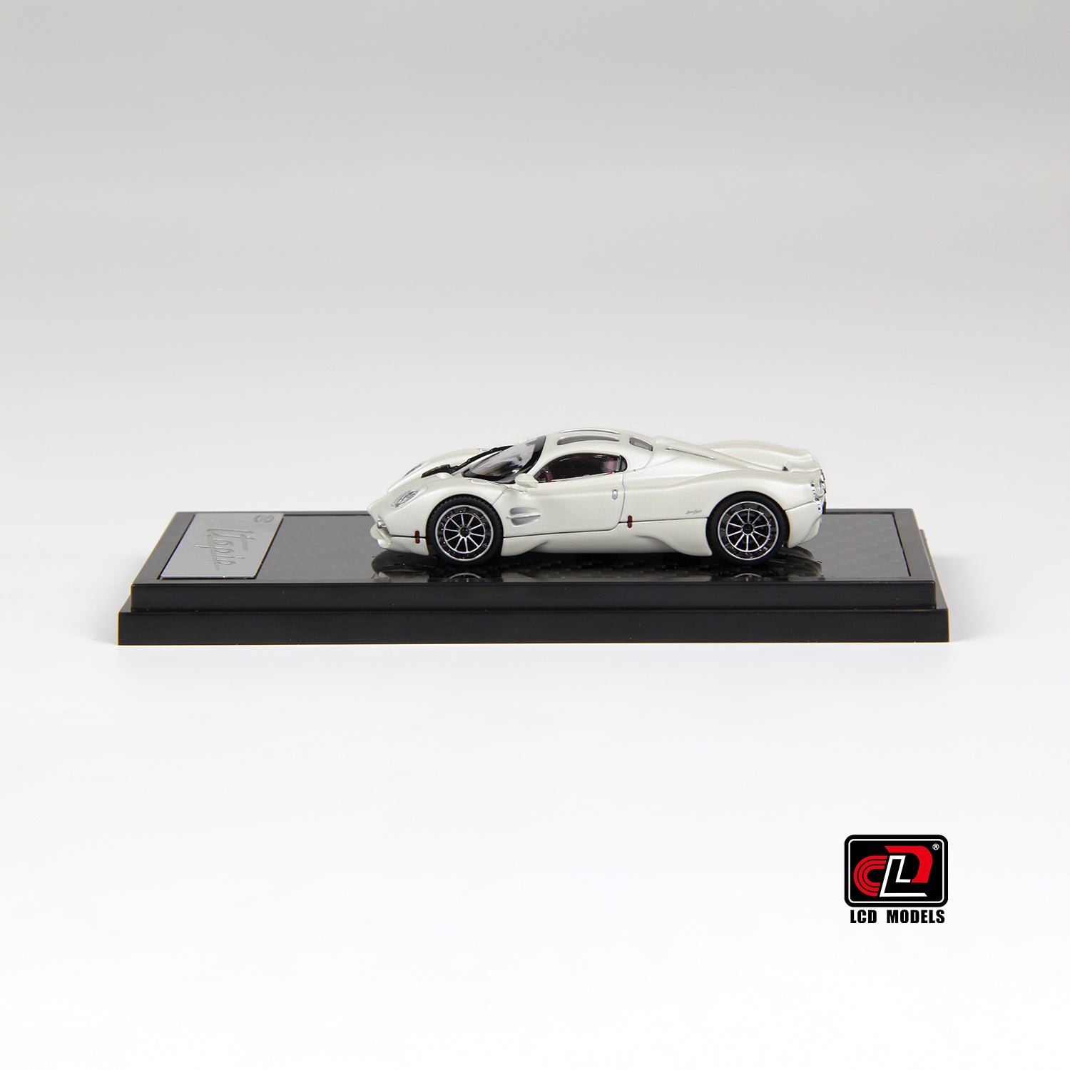 LCD 1:64 Pagani Utopia White – Horizon Diecast