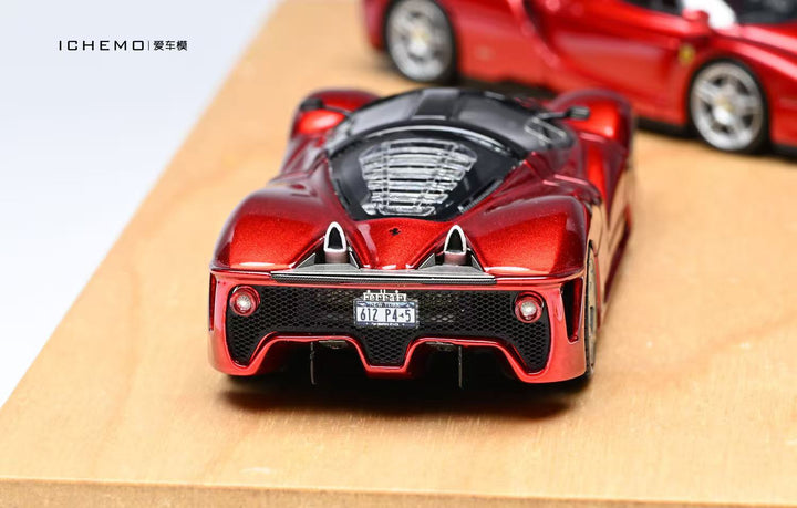 [Preorder] Demon Zone x DMH 1:64 Pininfarina P4/5 + Enzo Metallic Red Set
