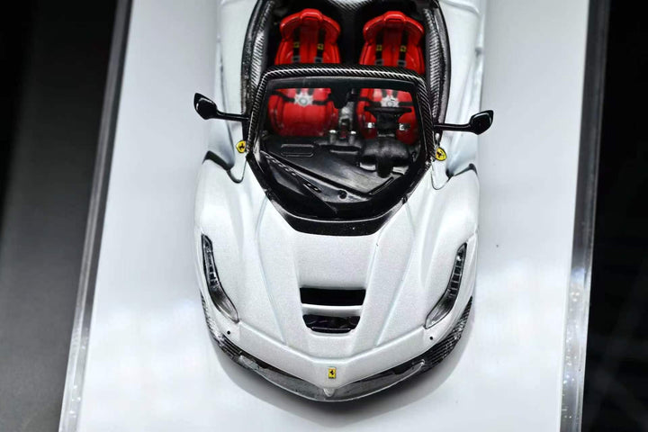 [Preorder] Street Buster 1:64 Ferrari F150 Bianco Avus-Rosso interior