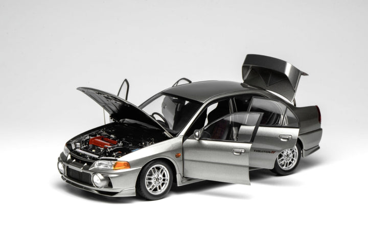 [Preorder] Motorhelix 1:18 Mitsubishi Lancer Evolution IV STEEL SILVER METALLIC M84001