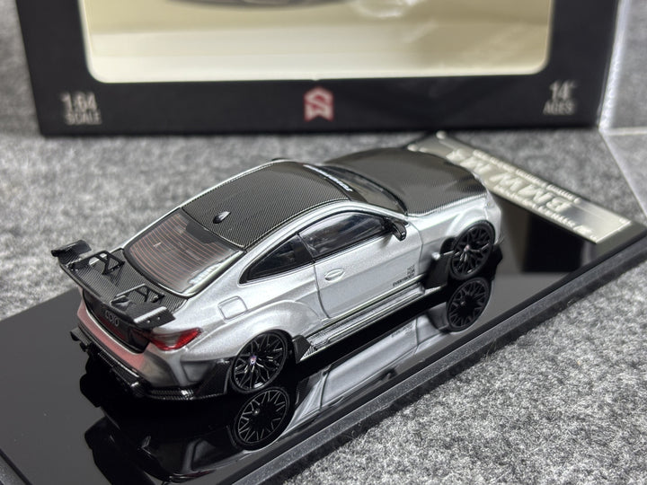 [Preorder] Street Weapon 1:64 BMW G82 M4 Wide-Body Modified - Alexander Silver Carbon Cap