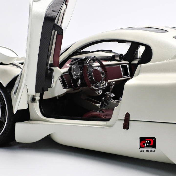 [Preorder] LCD 1:18 Pagani Utopia (2 Colours) LCD18024-PW/LCD18024-GO