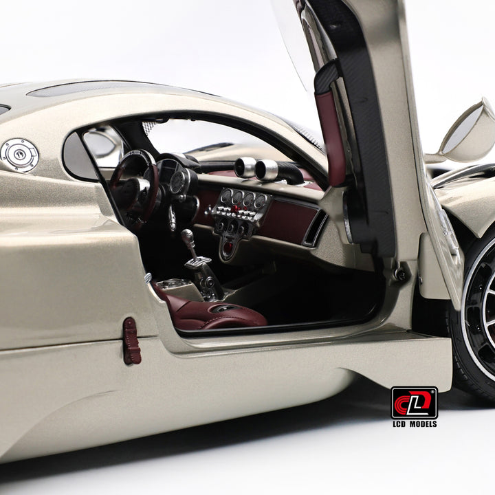 [Preorder] LCD 1:18 Pagani Utopia (2 Colours) LCD18024-PW/LCD18024-GO