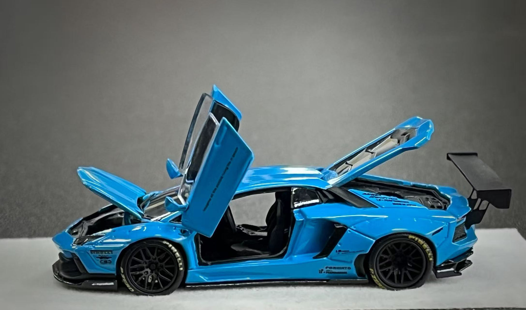 PGM 1:64 LBWK Lamborghini Aventador LP700-4 Blue PGM-640413 (2 Version ...