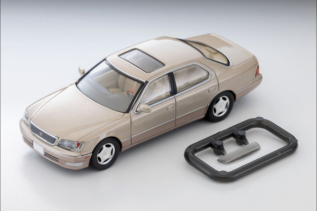 TLVN Tomica Limited Vintage Neo 1:64 1998 LEXUS LS400 (White/ Silver) LV-N