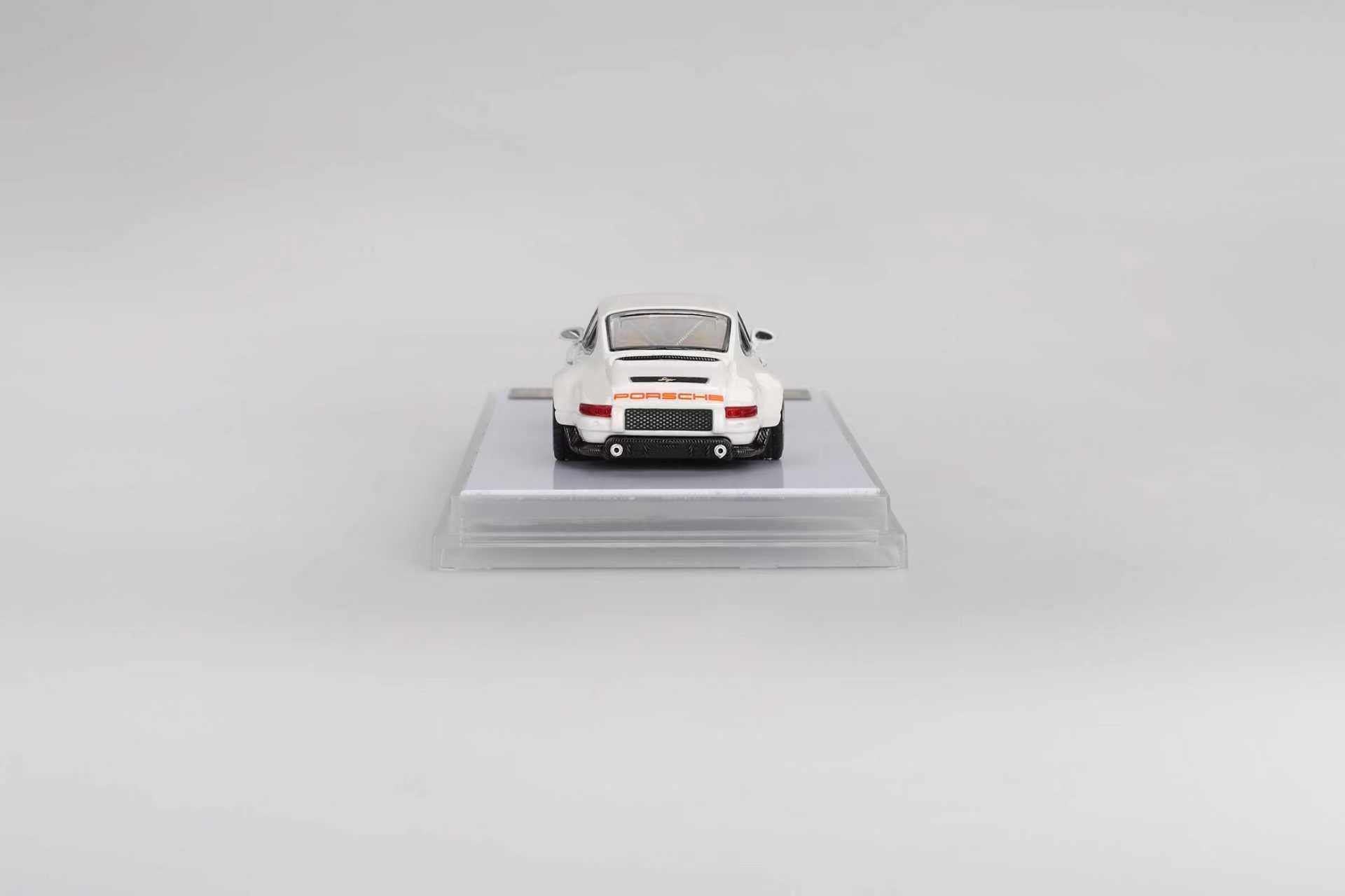 Zincit Model 1:64 Porsche 911 singer DLS Coupe (2 Colours