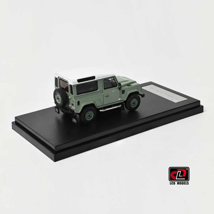 LCD 1:64 Land Rover Defender 90 V8 (3 Colours) LCD64016-BU