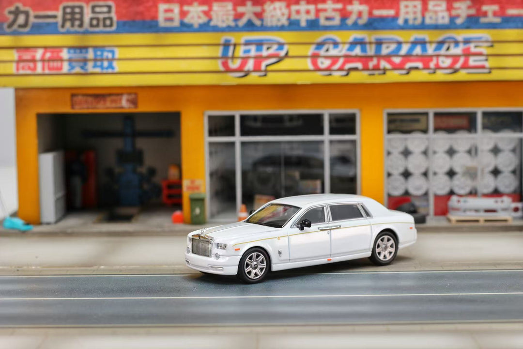 [Preorder] Street Weapon 1:64 Rolls-Royce Phantom VII (3 Colours)